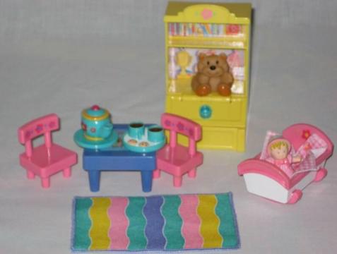 FISHER PRICE LOVING FAMILY DOLL HOUSE PLAYROOM