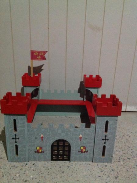 Kids imaginative play knights castle