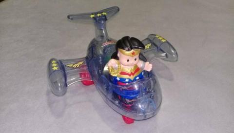 Fisher Price - Little People - Wonderwoman and invisible jet