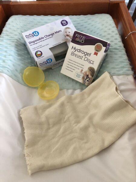 Wanted: Breastfeeding set and baby change mat