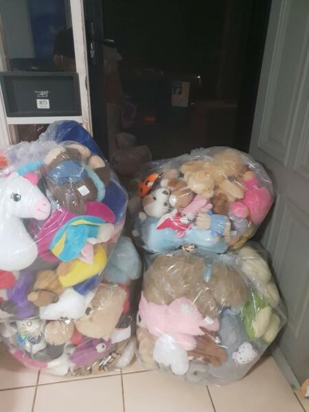 HUGE BAGS OF PLUSH TOYS LOCATED BALDHILLS $10 A BAG!