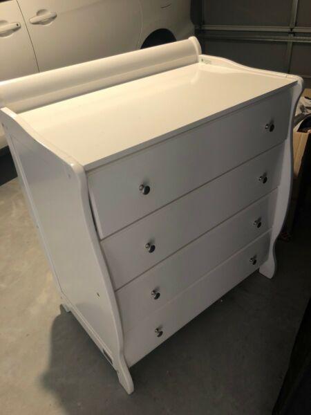 Nursery matching drawers and change table