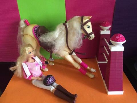 Mattel Barbie Jumper Tawny Horse with Barbie 2007