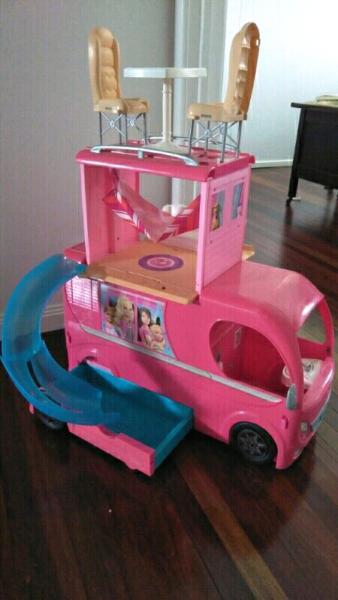 Toy barbie pop up camper van