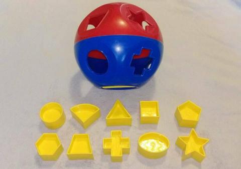 Tupperware - shape sorting toddler toy