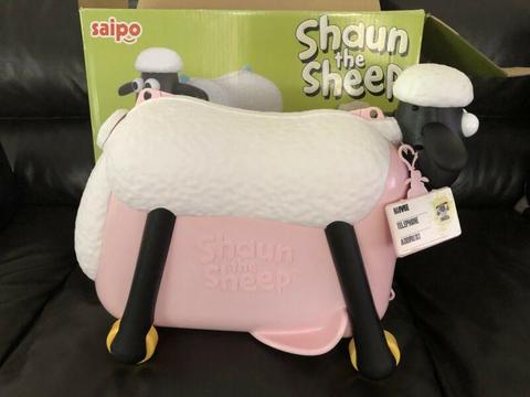 Shaun the sheep ride on suitcase Pink