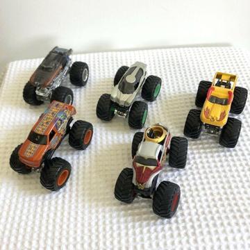 Hot wheels Monster Jam Monster Trucks x 5 Lot 3