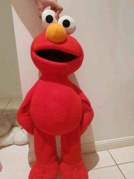 Large talking Elmo( price Reduced )