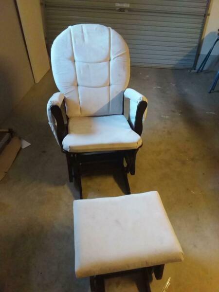 Maternity glider chair & footrest