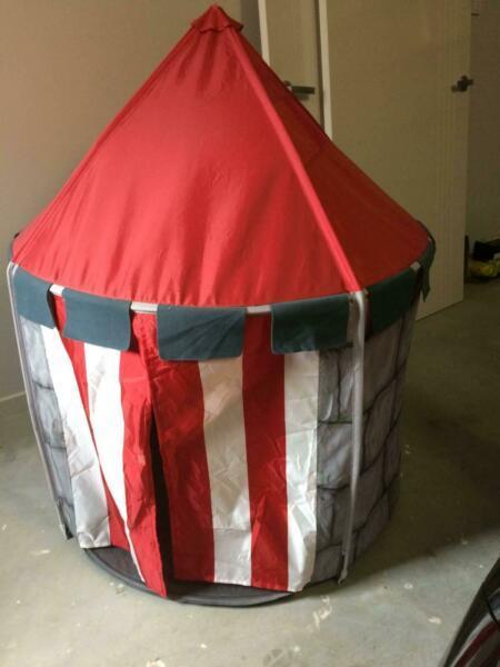 Childrens play tent