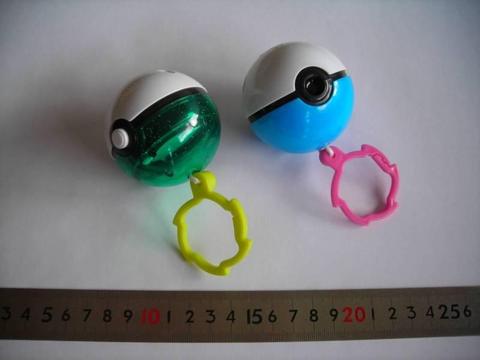 2 x Pokemon ball Pokeball Toy