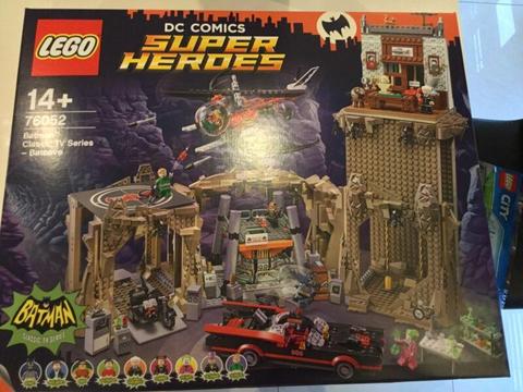 Lego BNIB 76052 Batman Classic TV Series - Batcave