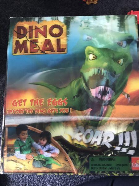 Dino meal game