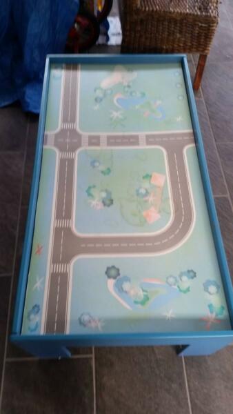 Train map table