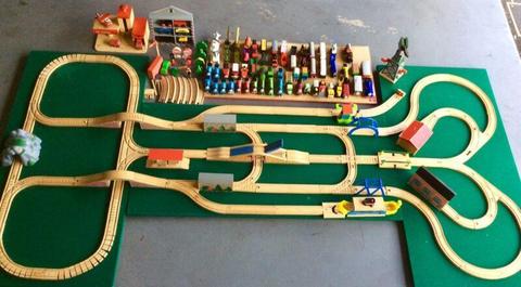 Thomas & Friends, Brio, Plan City Wooden Train Set & Accessories