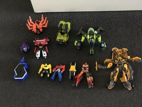 Transformer toys including bumblebee