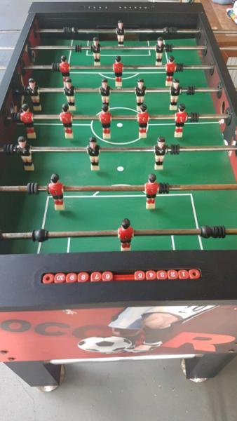 Foosball soccer table