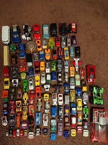 Kids Box of Toy Cars x 115 Pieces (Hot Wheels Etc) & Container