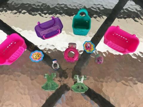 Shopkins Items Toys Baskets Rings Dresses Pink Green Purple