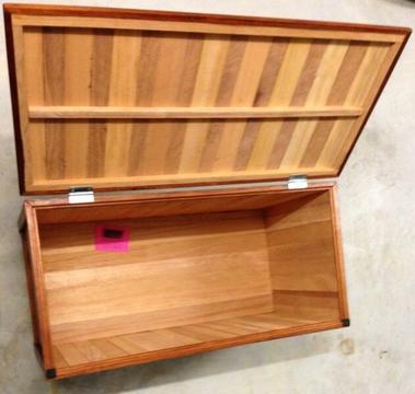 Toy Box 1m(w) X 50(d) X 40cm(h), new, (recycled) Red Cedar