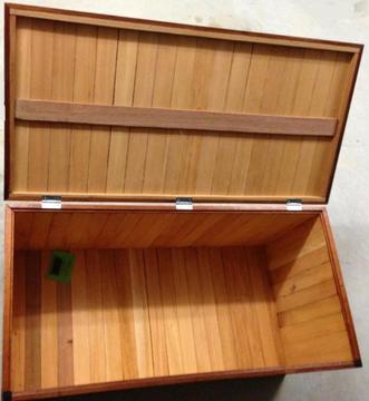 Toy Box 80(w) X 40(d) X 40cm(h), new, (recycled) Red Cedar