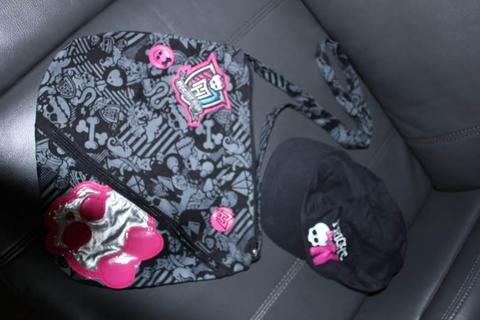 Monster High Shoulder bag and Hat
