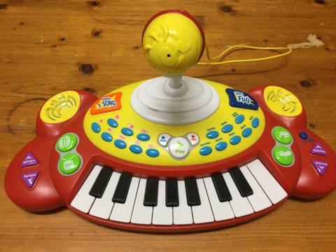 Electric toy keyboard