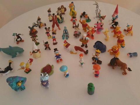 MIXED DISNEY CHARACTER FIGURES Dinosaurs/ monsters Inc toys
