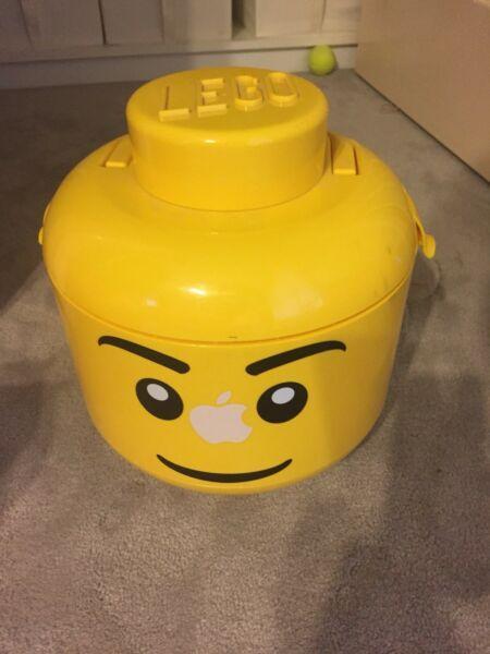 LEGO head storage