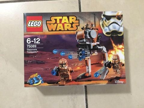 Lego Star Wars (retired makes in mint condition) completely upopened!!