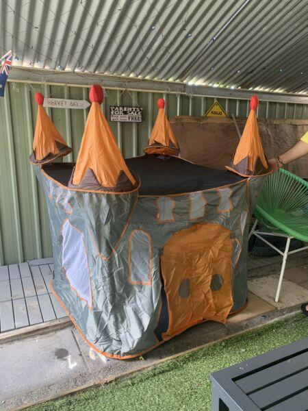 Castle pop up tent