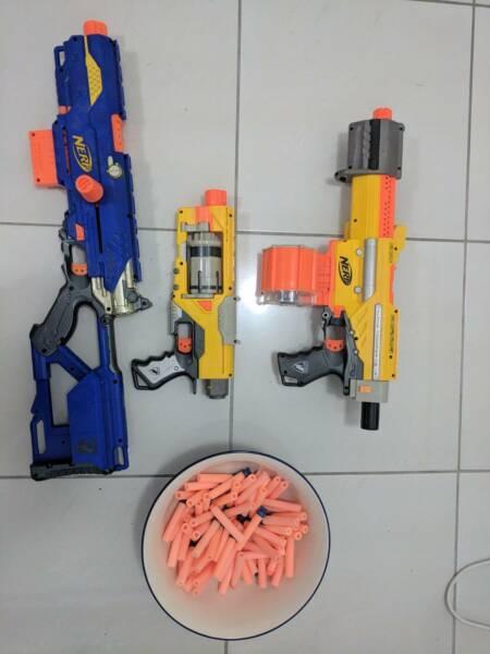 3 Nerf Guns & Assorted Bullets
