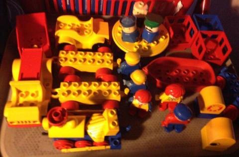 DUPLO MIXED BLOCK LOT - 30 pieces WITH FIGURES & VEHICLES