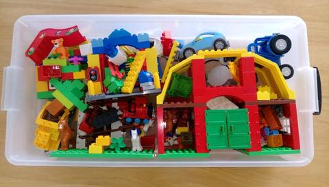 Huge box of Lego Duplo-5x complete sets & extra parts