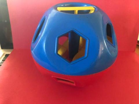 TUPPERWARE - SHAPE O BALL COMPLETE with 10 SHAPES - VERY GOOD CON