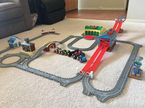 Thomas and friends play train set