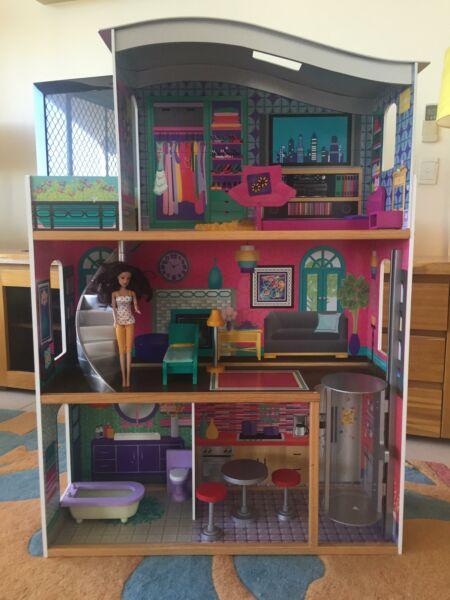 Barbie style dolls house