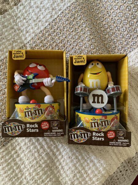 M&M musical toy
