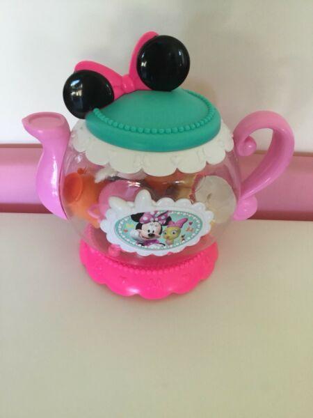 Excellent condition Minnie Mouse tea pot set