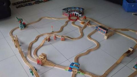 Thomas the Tank Engine Wooden Train set with Trains