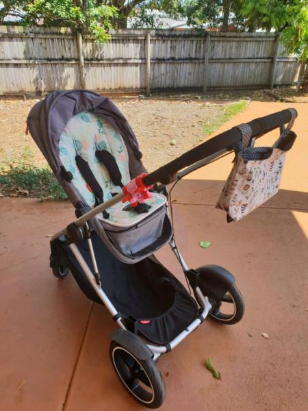 Phil and Teds Voyager pram for sale