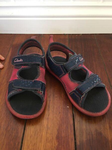 Kids sandals size 10