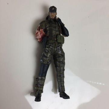 Metal Gear Solid 3 Figure - Snake BIG BOSS (broken/wounded)