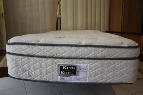 SPINEPLUSH KING KOIL SINGLE MATTRESS. AS NEWCOND. BARELY USED