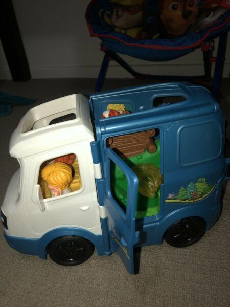 Little people camper can