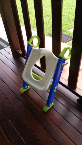 Toilet training seat