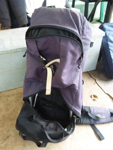 Backpack child carrier