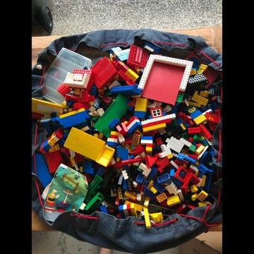 Massive box of LEGO