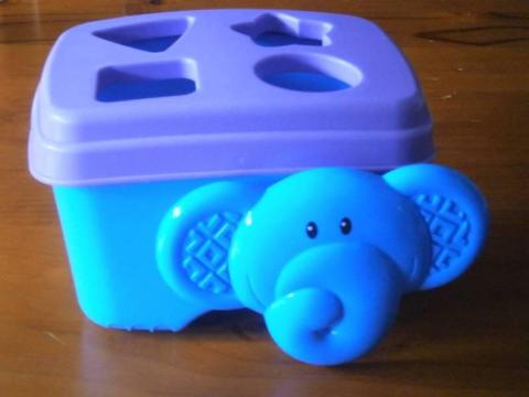 Children's Shape Sorter for Sale $5.00