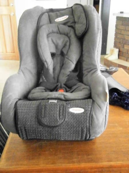 1 x Baby Seat for car Safe-n-Sound Premier Brand $80.00 for Sale